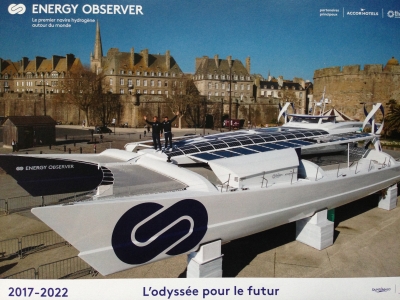 Première mondiale à Saint-Malo : mise à l&#039;eau de l&#039;ENERGY OBSERVER, premier navire à hydrogène au monde